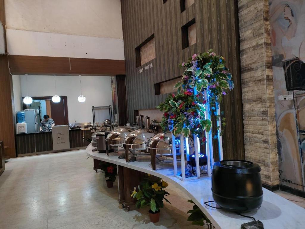 City Hotel Tasikmalaya Dış mekan fotoğraf